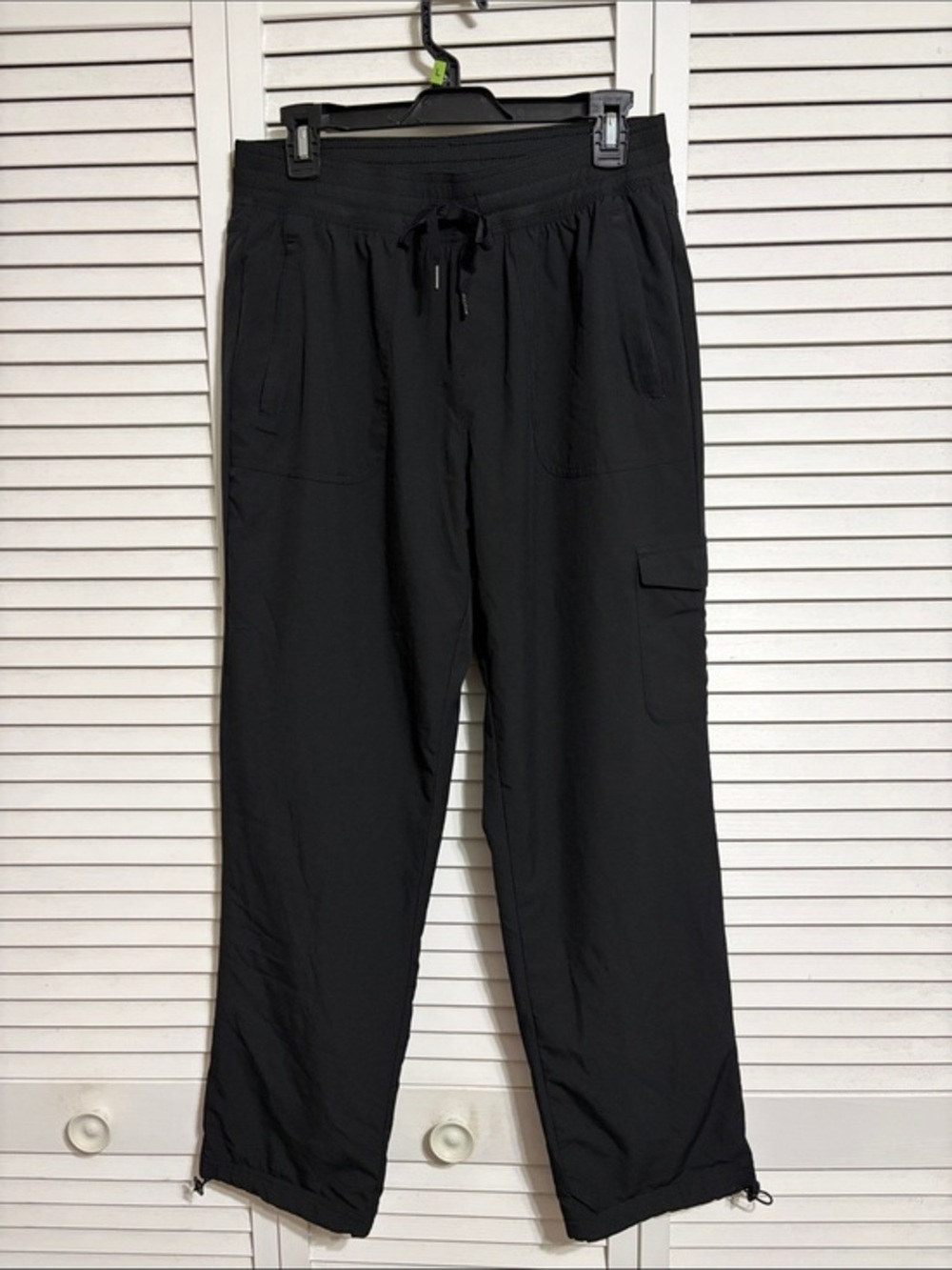 Eddie Bauer Black Elastic Waist Cargo Pants